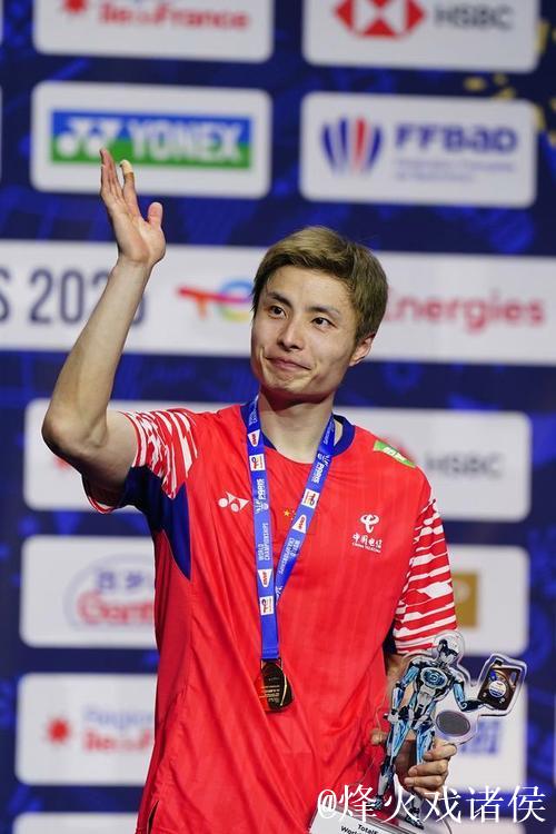 石宇奇战胜翁泓阳 晋级世锦赛四强